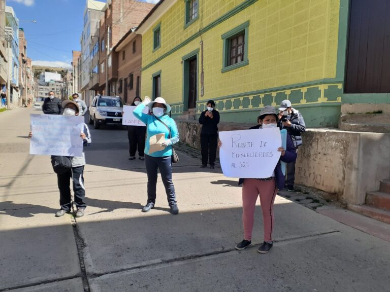 Solo quieren pagar 50%  de las mensualidades