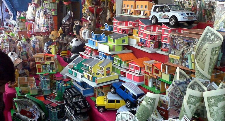 Artesanos de la feria de alasitas perjudicados por su suspensión