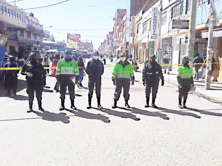 11 policías infectados  en último testeo
