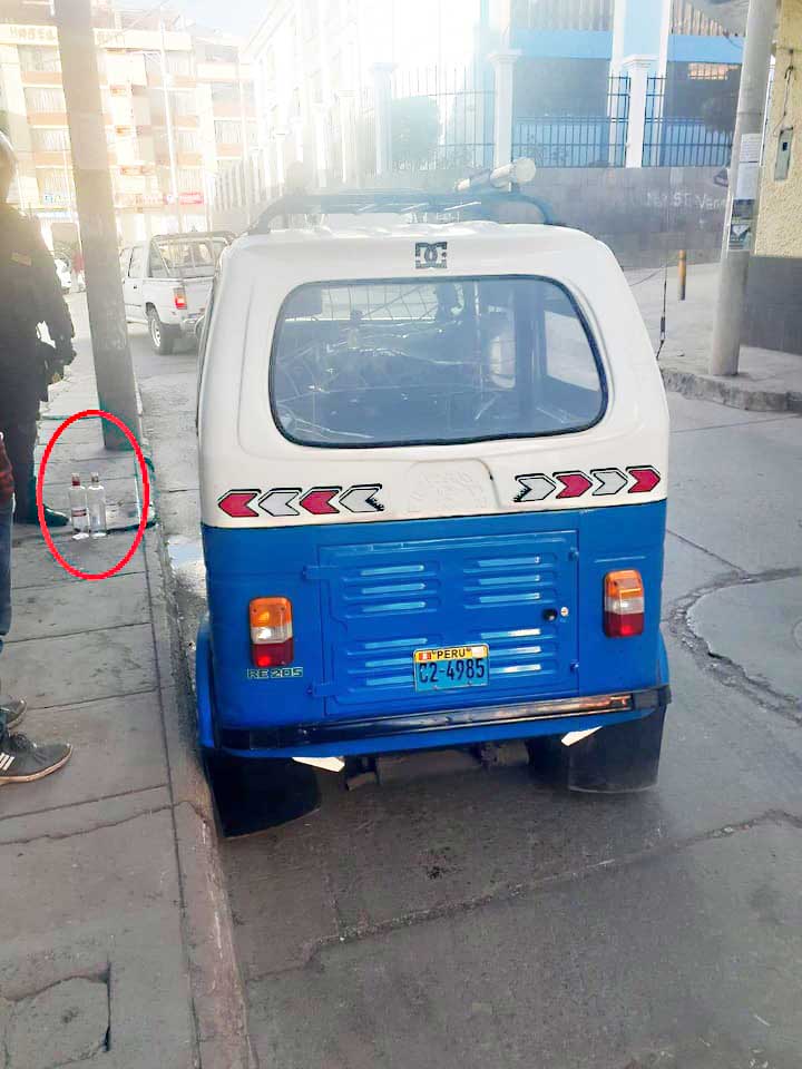 Libaban en una mototaxi cerca al mercado