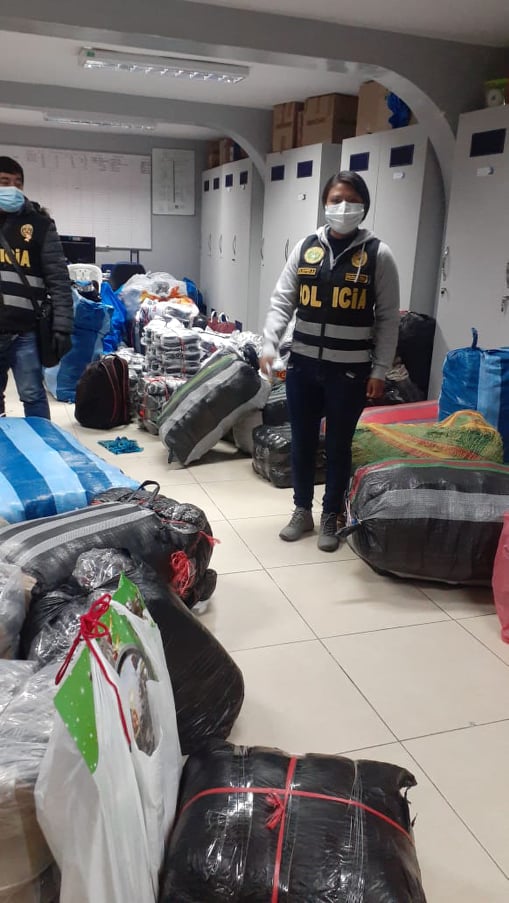 Intervienen dos combis con contrabando
