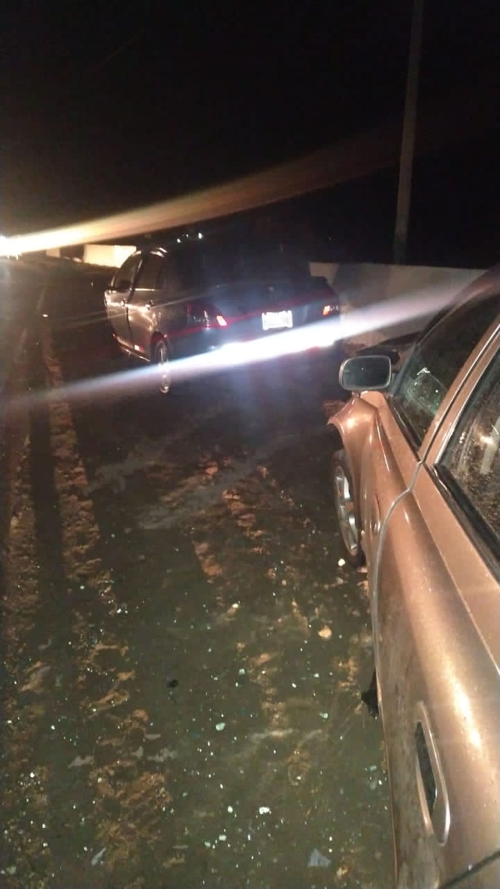 Triple choque de autos en la curva del diablo
