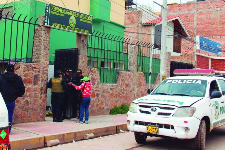 Mujer sufre robo de 7 mil soles de ahorros