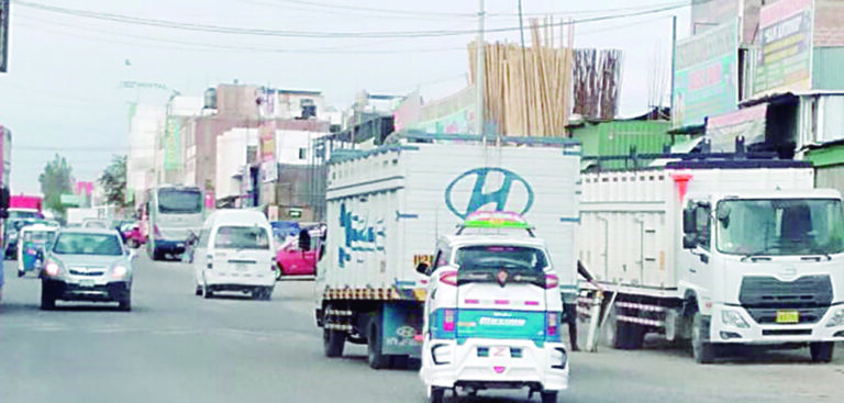 Caos vehicular se apodera de Majes