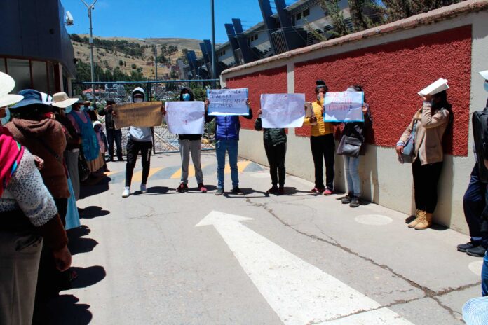 Examen de admisión será sometido a una comisión especial.