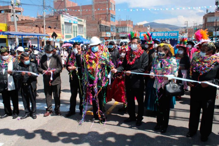 Alcalde y autoridades invitadas inauguran importante avenida