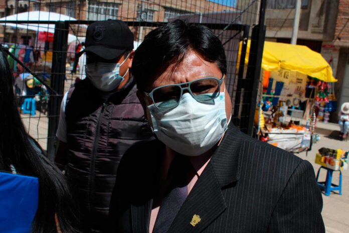 Gobernador admite que recursos del GRP están en riesgos