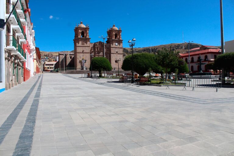¿Cuál fundación española de Puno?