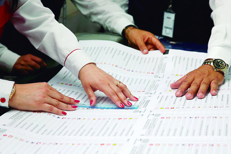 La Onpe oficializó a 109 precandidatos
