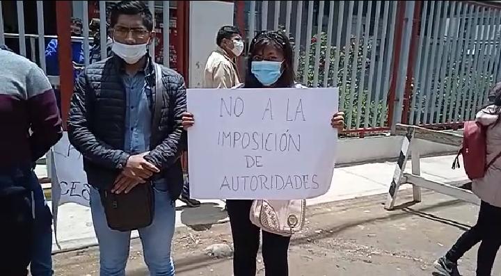 Rechazan imposición de decano de educación