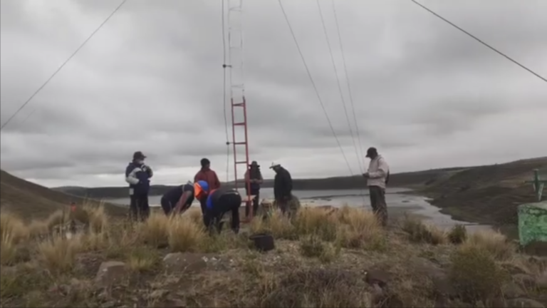 Inspeccionan pararrayos