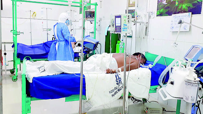 En Arequipa empiezan a decidir a quién salvar en Hospital Covid Honorio Delgado