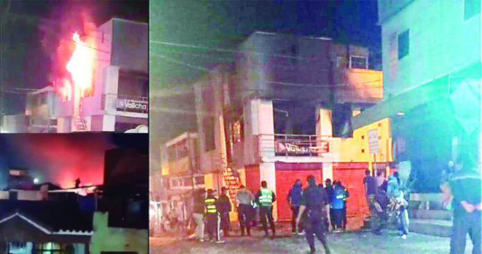 Incendio por explosión de balón de gas deja tres heridos en Secocha