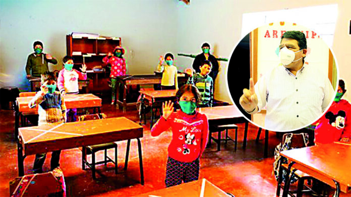 Sutep denuncia a autoridades en Arequipa al permitir retorno a clase semipresencial