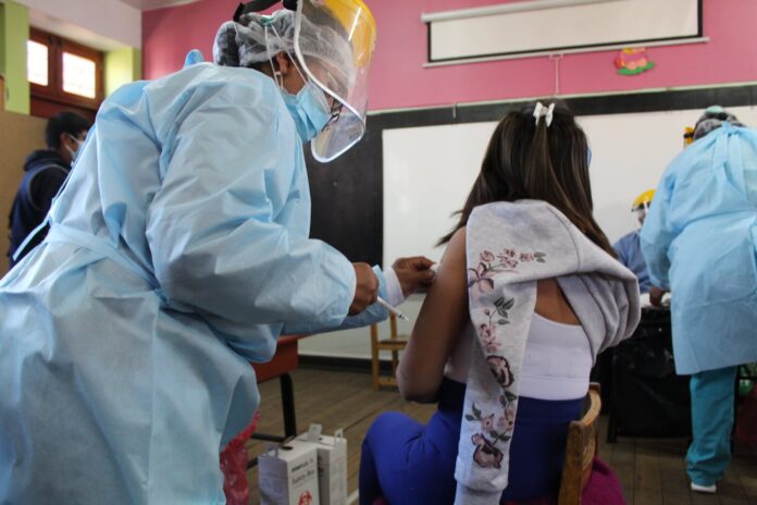 Inoculación a maestros rurales es ampliado hasta el 12 de julio