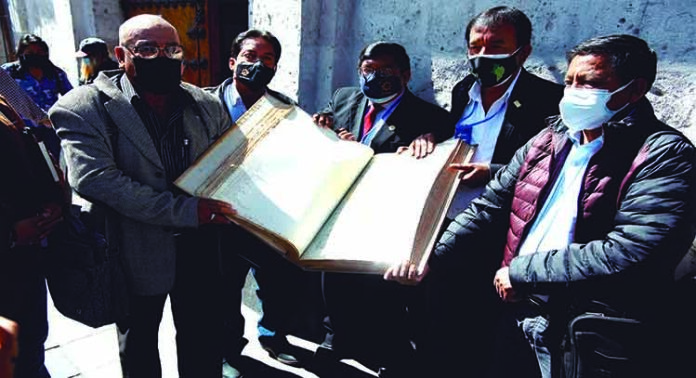 CRA viajará a Lima en busca de suspender leyes contra Lomas que le restan territorio a Arequipa