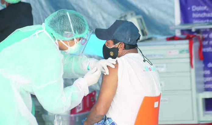 Desde este jueves inicia segunda dosis a 50 y 59 años en 13 distritos de Arequipa