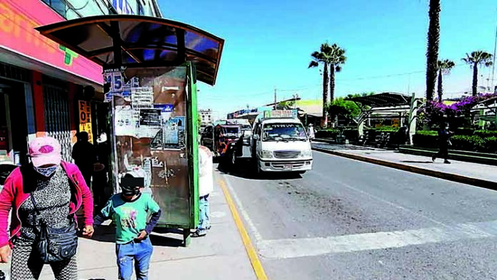 Disponen zonas rígidas para evitar paraderos y aglomeración de pasajeros en Majes