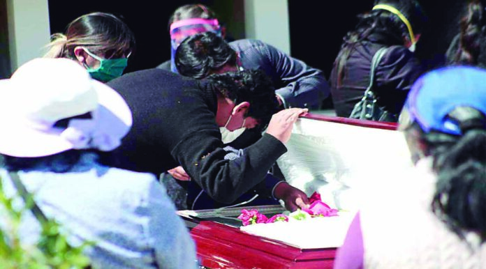 Fiscalizarán velatorios en Arequipa por ofrecer servicios para fallecidos por Covid