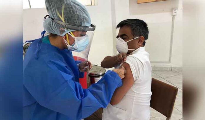 Mañana inicia vacunación contra la Covid a docentes de zonas rurales de Arequipa