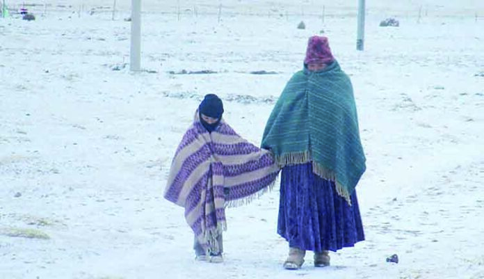 Retrasos en la entrega de ropa de abrigo y frazadas afectan a 51 distritos de Arequipa