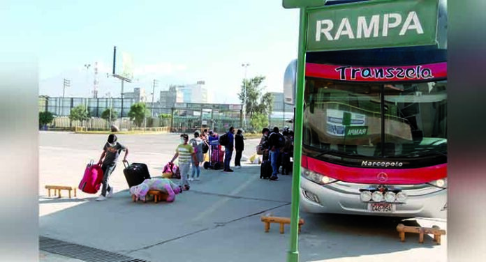 Se reinician viajes por tierra y aire tras finalización del cerco epidemiológico en Arequipa