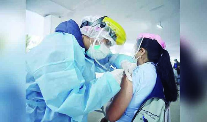 Suspenden vacunación para ciudadanos de 18 a 49 años en 5 provincias de Arequipa