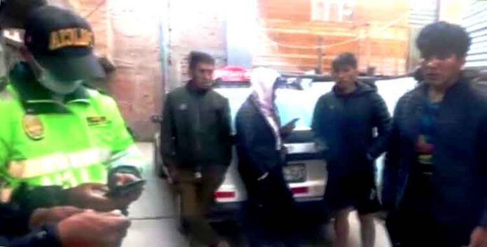 Juliaca: Intervienen a jóvenes con celulares robados y gran cantidad de dinero