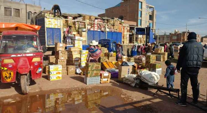 Juliaca: Comuna impide ingreso de comerciantes a la plataforma de Santa María III sector