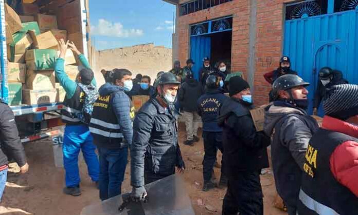 Puno: Autoridades incautan mercadería de contrabando valorizada en más de 2 millones