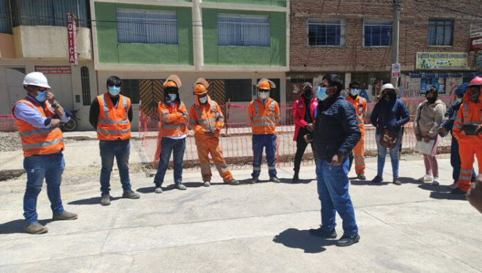 Puno: Subcontratistas de empresa Opeti protestaron por estar impagos hace un mes