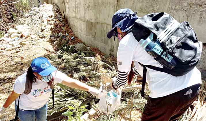 Arequipa: Voluntarios y municipales recogen 2 toneladas de basura del río Chili