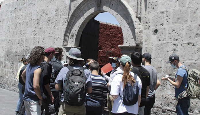 La región Arequipa solo recibió medio millón de visitantes por año antes de la pandemia