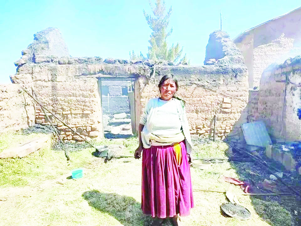 Familia lo pierde todo en incendio - Diario los Andes
