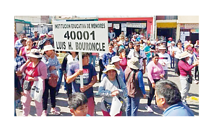 Colegio Bouroncle sin fecha de entrega