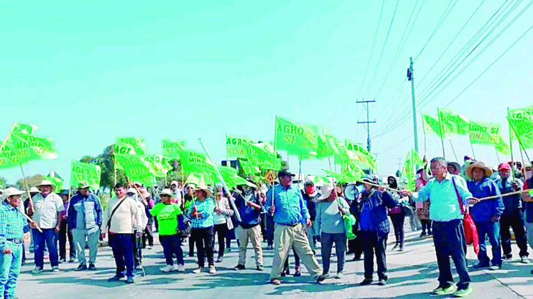 Pobladores del Valle de Tambo protestan contra proyecto Tía María con bloqueos