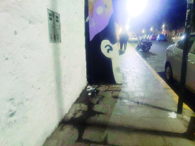 Calles del Centro Histórico convertidas en urinarios