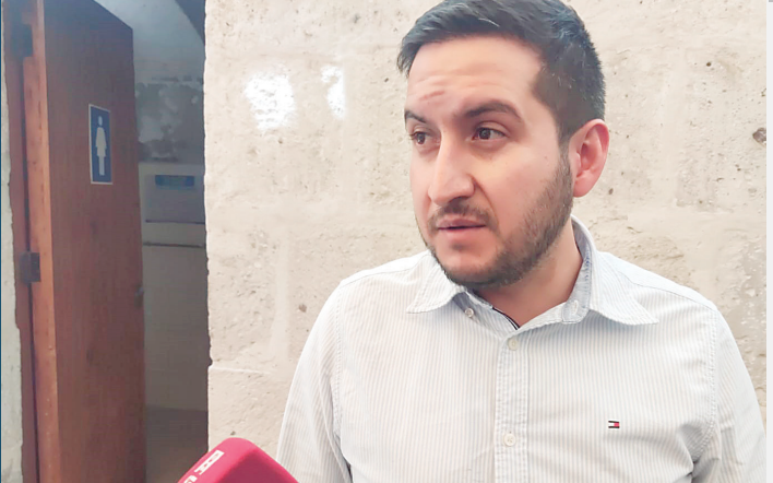 Gobernador  de Arequipa asistirá al Consejo Regional