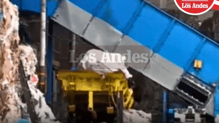 Trabajador muere triturado por máquina industrial de reciclaje