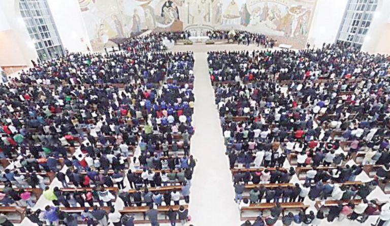 Más de 8 mil celebraron la XII Fiesta Juvenil de la Fe