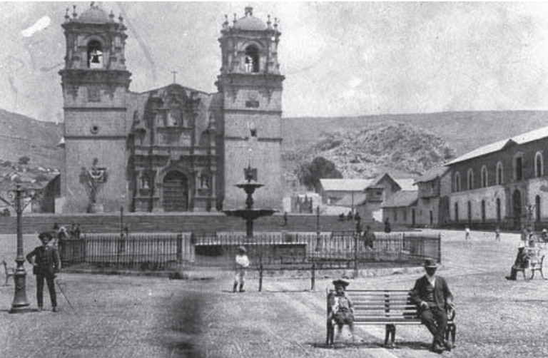 “Puno en el tiempo: escenas de su historia”