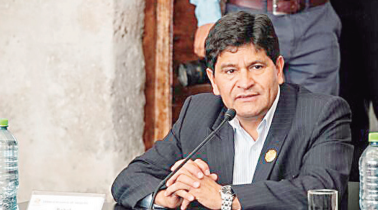 Arequipa: gobernador hoy rinde cuentas ante el CRA