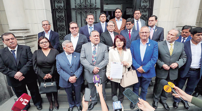 Viaja a Lima para respaldar a Gobierno