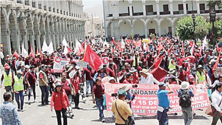 Arequipa: construcción civil hoy paraliza 70 obras