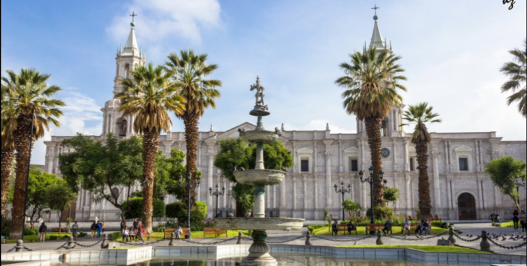 Plaza de Armas de Arequipa sería solo para peatones