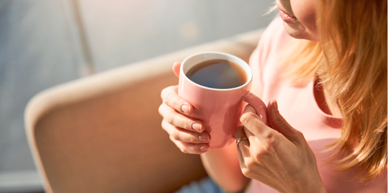 ¿Cómo ayuda el café a aliviar la depresión?