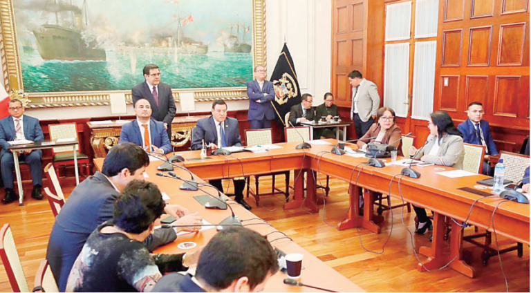 El Congreso va por la captura de la JNJ