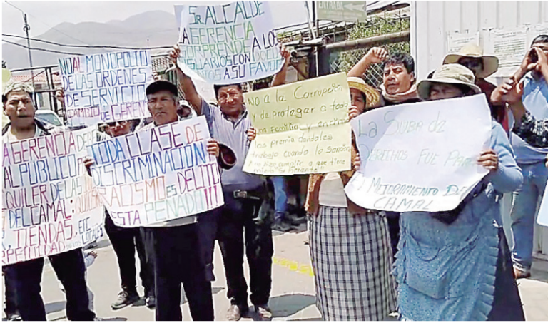 Arequipa: trabajadores del camal municipal hicieron plantón