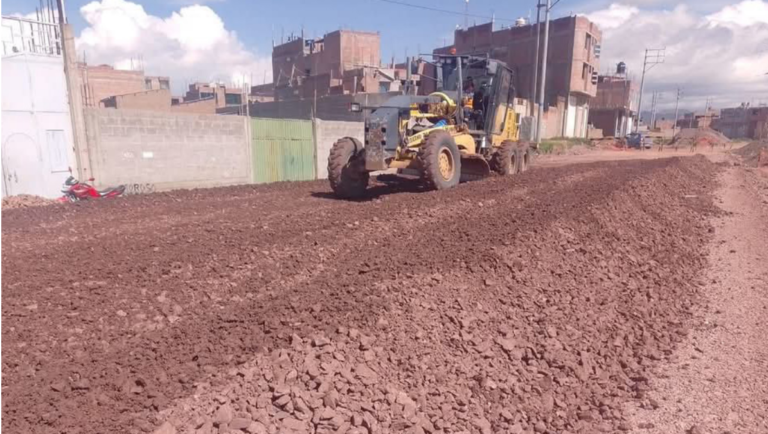 GORE Puno pretende paralizar obra que se ejecuta en San Román