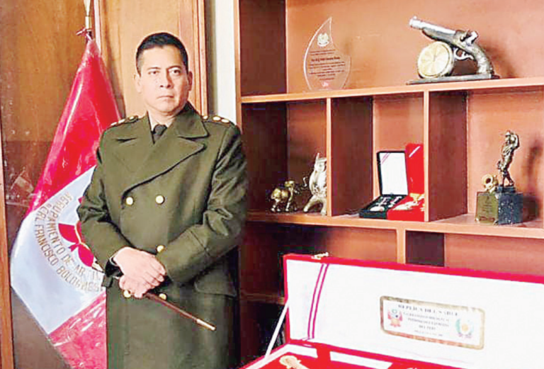 General rebelde ofrece versión distinta del golpe